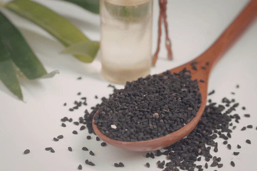 Tiques 5 compléments naturels pour rendre votre animal moins attractif - huile de nigelle